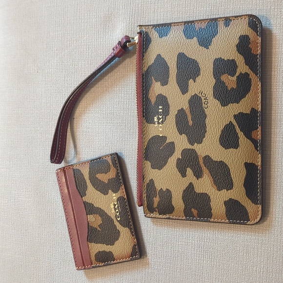 Leopard Coach Wristlet & Card Holder NWOT - Picture 1 of 4